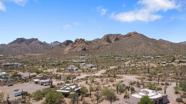 670 E MOON VISTA Street, Apache Junction, AZ 85119