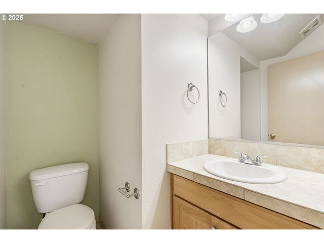 2833 Ne STAPLETON Rd, Vancouver, WA 98661