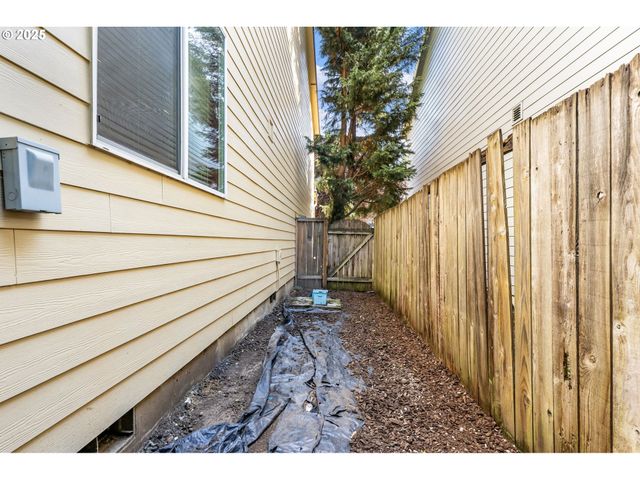 2833 Ne STAPLETON Rd, Vancouver, WA 98661