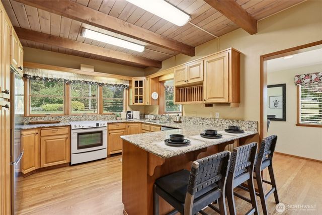 15714 Larson Lane, Mount Vernon, WA 98273
