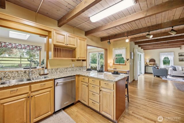15714 Larson Lane, Mount Vernon, WA 98273
