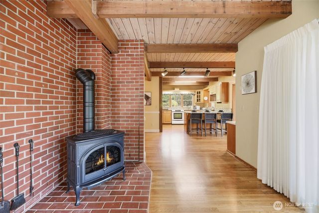 15714 Larson Lane, Mount Vernon, WA 98273