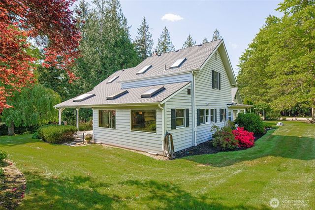 15714 Larson Lane, Mount Vernon, WA 98273