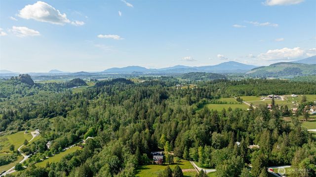 15714 Larson Lane, Mount Vernon, WA 98273