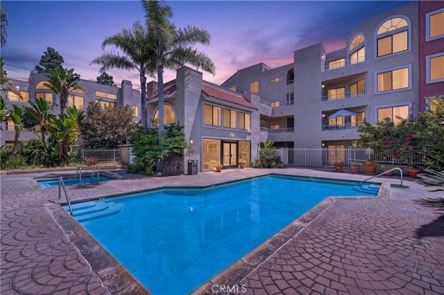 550 Orange Ave 114, Long Beach, CA 90802