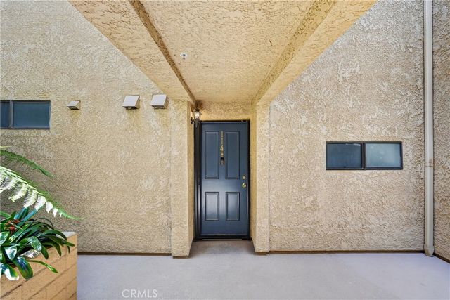 550 Orange Ave 114, Long Beach, CA 90802