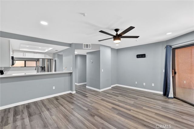 550 Orange Ave 114, Long Beach, CA 90802