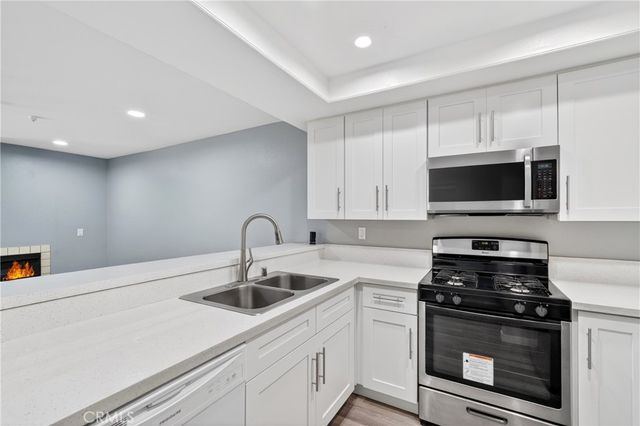 550 Orange Ave 114, Long Beach, CA 90802