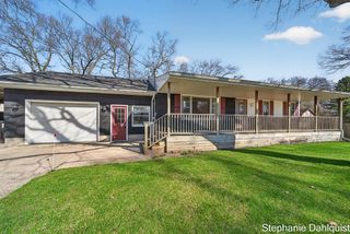 1415 Woodhaven Street, Muskegon Twp, MI 49445