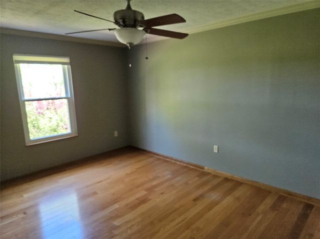 182 Markwood Dr, Cecil, PA 15317
