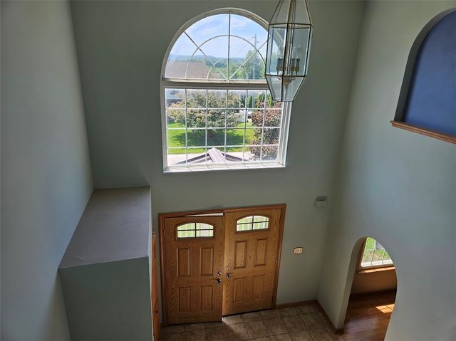 182 Markwood Dr, Cecil, PA 15317