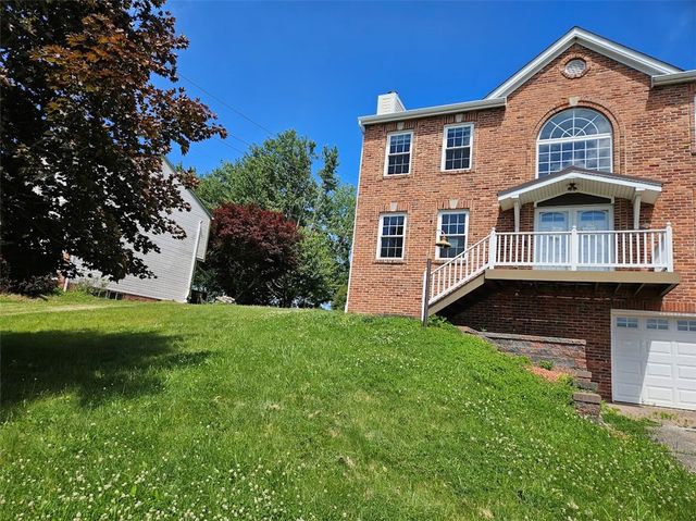 182 Markwood Dr, Cecil, PA 15317