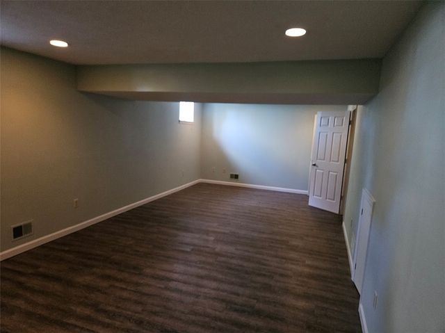 182 Markwood Dr, Cecil, PA 15317