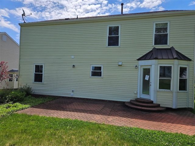 182 Markwood Dr, Cecil, PA 15317