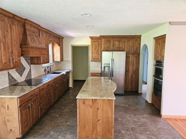 182 Markwood Dr, Cecil, PA 15317