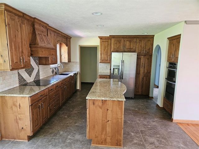 182 Markwood Dr, Cecil, PA 15317