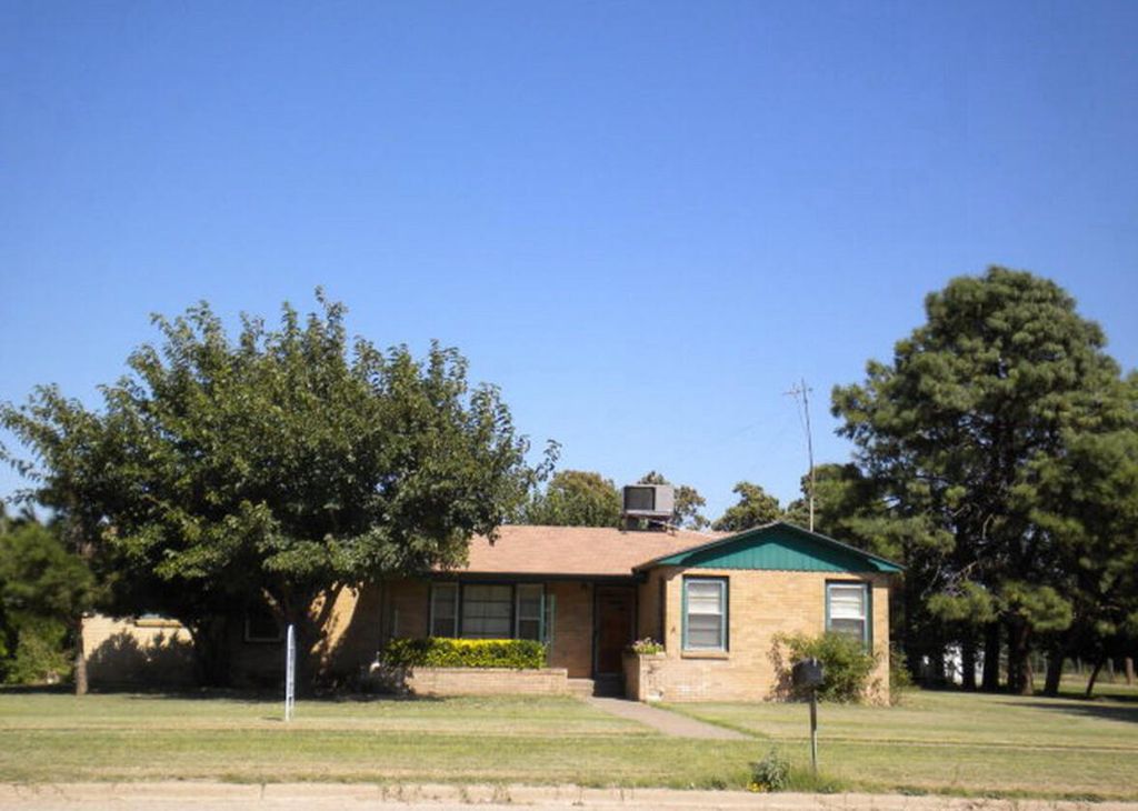 1212 Green Avenue, Wilson, TX 79381