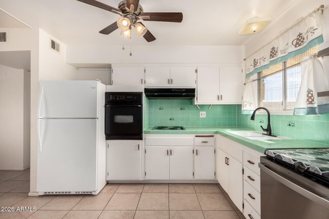 11023 W SUN CITY Boulevard, Sun City, AZ 85351