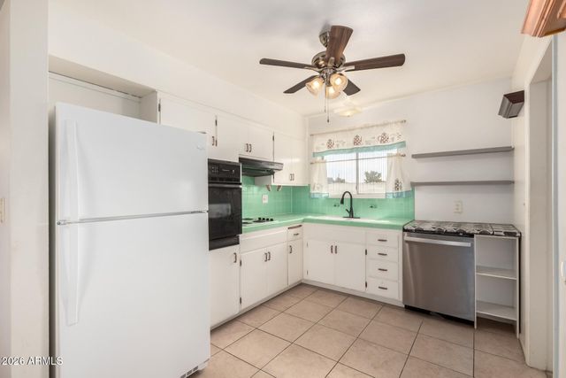 11023 W SUN CITY Boulevard, Sun City, AZ 85351