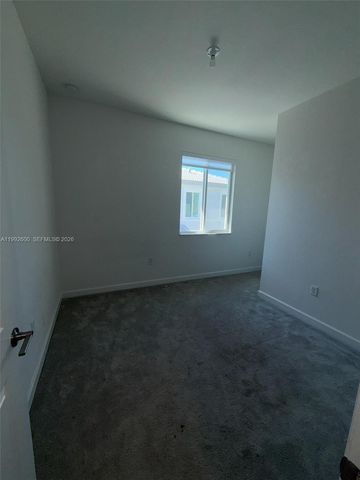 679 SE 13th St Cir, Homestead, FL 33034
