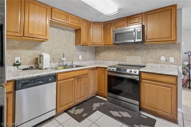 2201 Coronet ST, Fort Myers, FL 33907