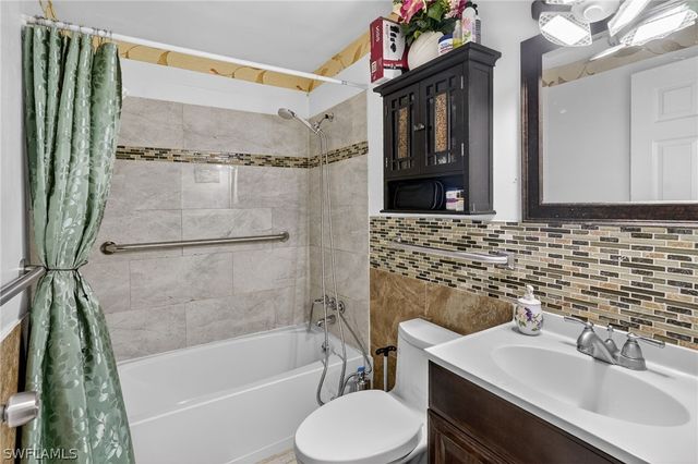 2201 Coronet ST, Fort Myers, FL 33907