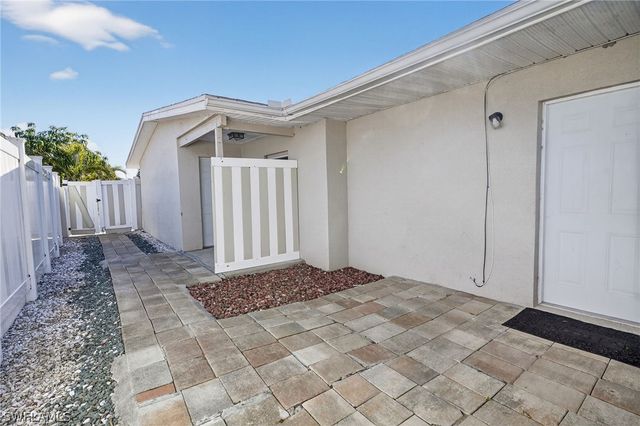 2201 Coronet ST, Fort Myers, FL 33907