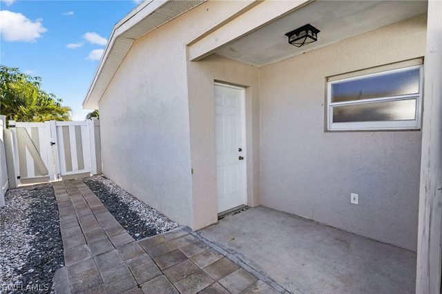 2201 Coronet ST, Fort Myers, FL 33907