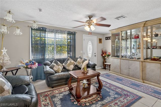 2201 Coronet ST, Fort Myers, FL 33907