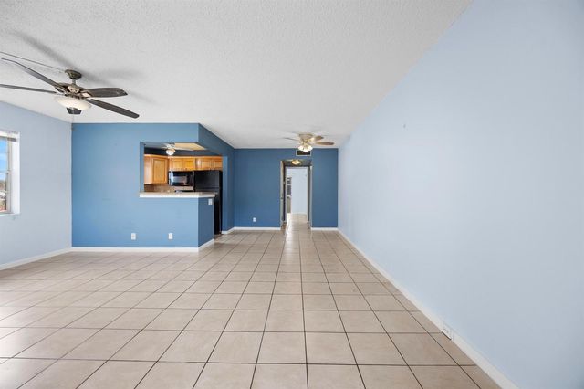 35 Sussex B, West Palm Beach, FL 33417