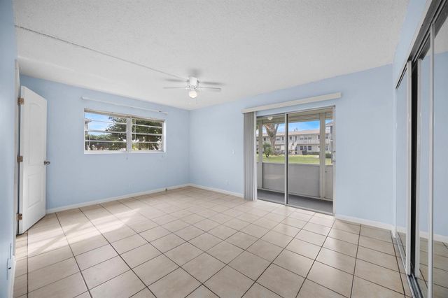 35 Sussex B, West Palm Beach, FL 33417