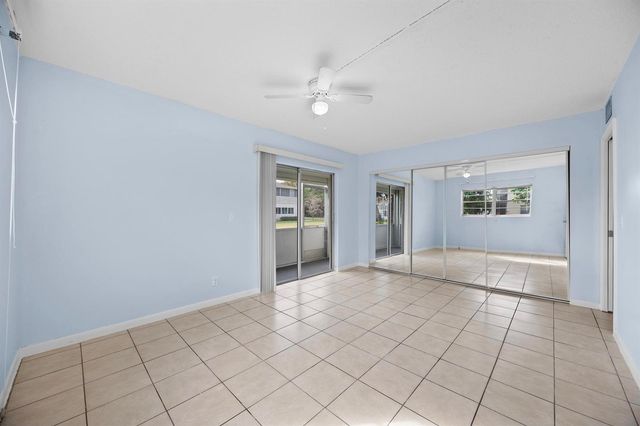 35 Sussex B, West Palm Beach, FL 33417