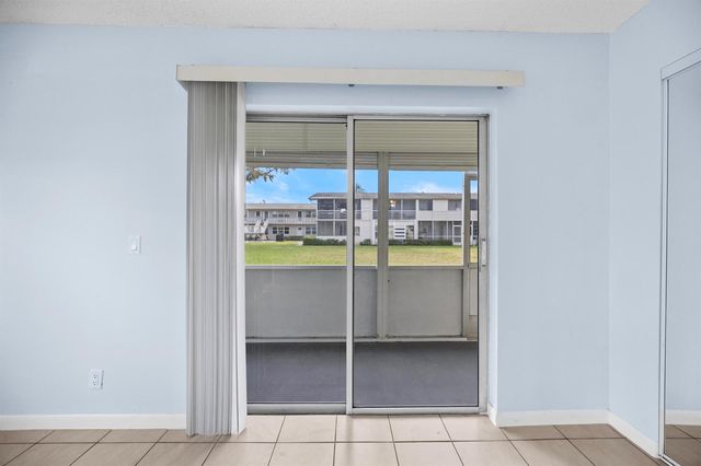 35 Sussex B, West Palm Beach, FL 33417