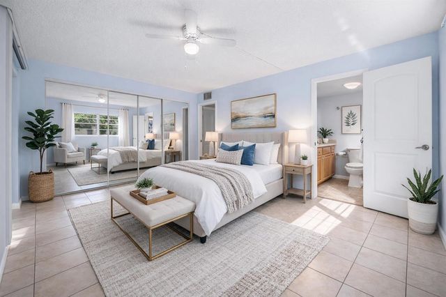 35 Sussex B, West Palm Beach, FL 33417