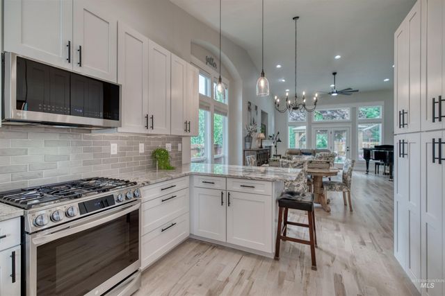 12420 W Murchison St, Boise, ID 83709