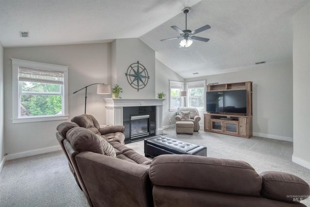 12420 W Murchison St, Boise, ID 83709