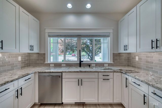 12420 W Murchison St, Boise, ID 83709