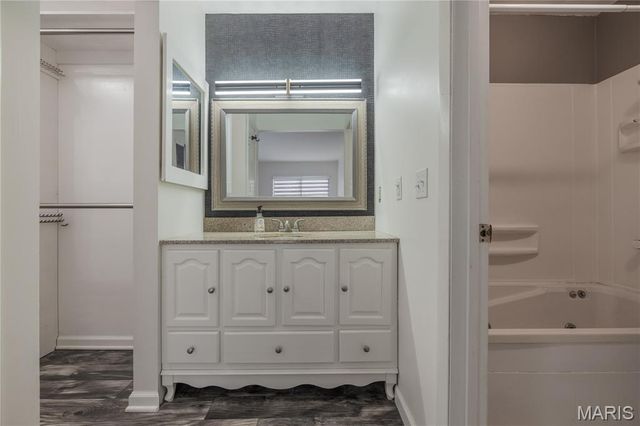 149 Rue Grand Drive, Lake St Louis, MO 63367