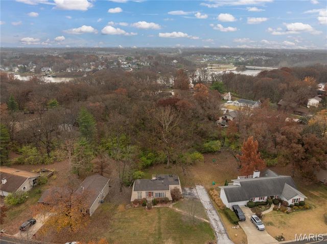 149 Rue Grand Drive, Lake St Louis, MO 63367