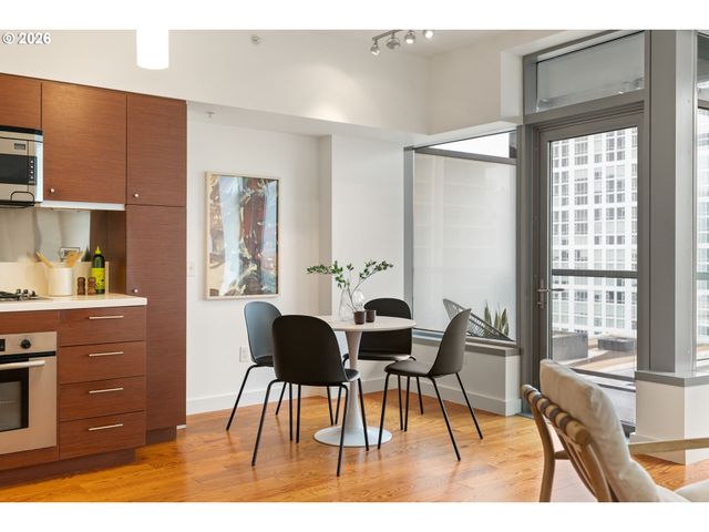 3601 S RIVER Pkwy 1214, Portland, OR 97239