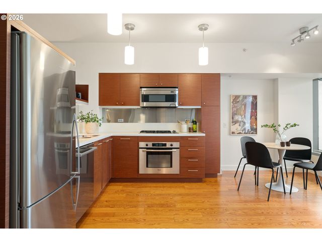 3601 S RIVER Pkwy 1214, Portland, OR 97239
