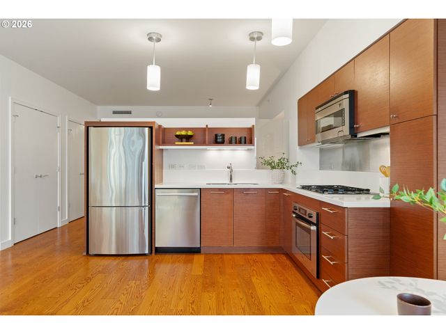 3601 S RIVER Pkwy 1214, Portland, OR 97239