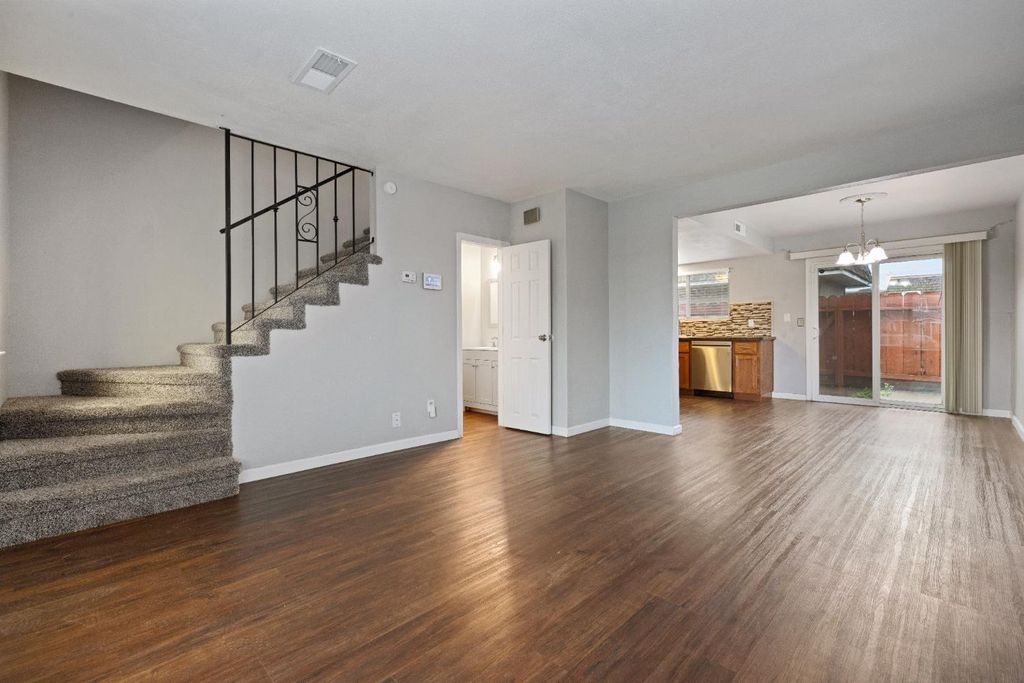 1664 W North Bear Creek Dr, Merced, CA 95348