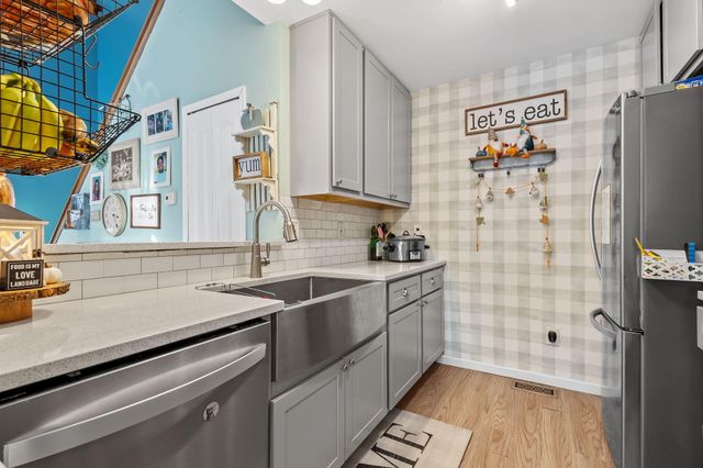 406 S Pleasant Drive, Kouts, IN 46347