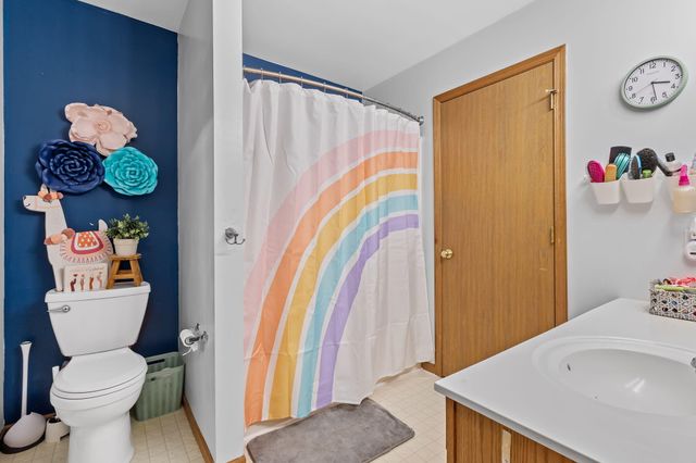 406 S Pleasant Drive, Kouts, IN 46347