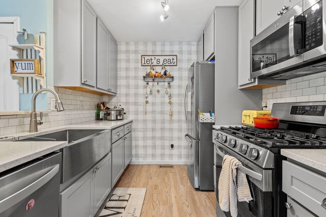 406 S Pleasant Drive, Kouts, IN 46347