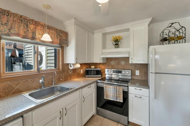 60 Weirs Rd Unit E1, Gilford, NH 03249
