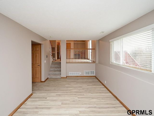 2807 Yorktown Street, Bellevue, NE 68123