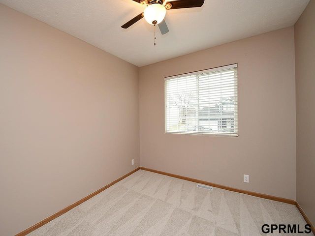 2807 Yorktown Street, Bellevue, NE 68123