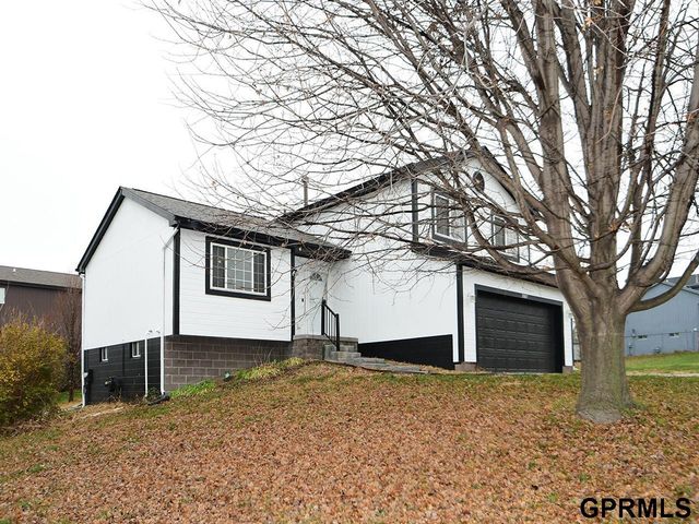 2807 Yorktown Street, Bellevue, NE 68123